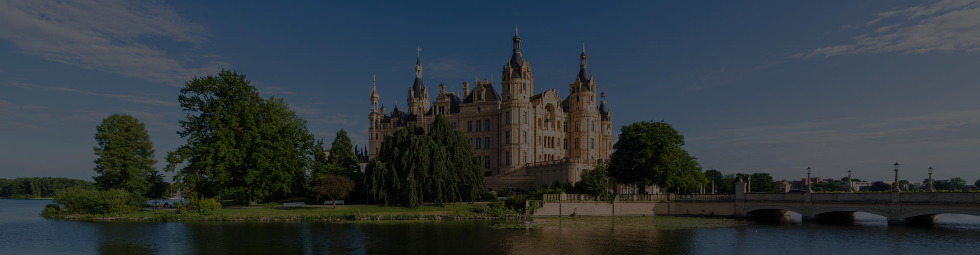 Schweriner Schloss am Ufer des Schweriner Sees